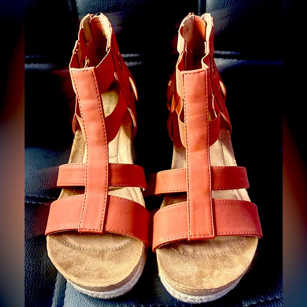 Adrienne Vittadini Women's Sport Cecilia Wedge Sandals sz 8 brand new w/o box